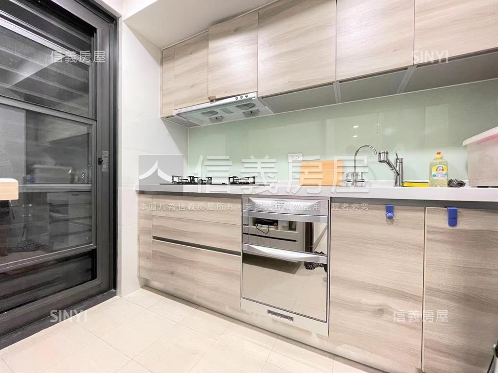 觀瀾３房坡平車位房屋室內格局與周邊環境