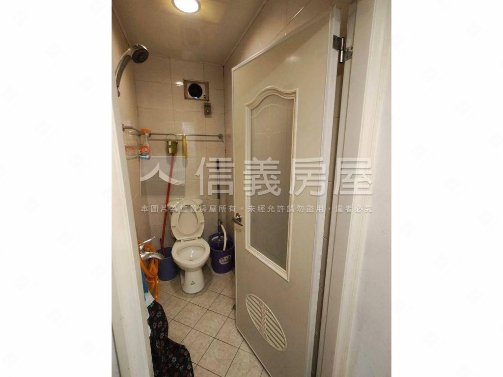 國館邊間一樓大空間店面房屋室內格局與周邊環境