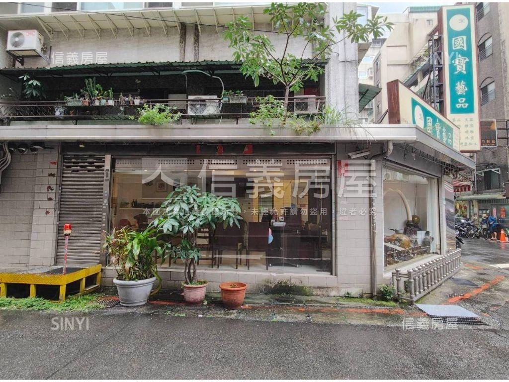 國館邊間一樓大空間店面房屋室內格局與周邊環境