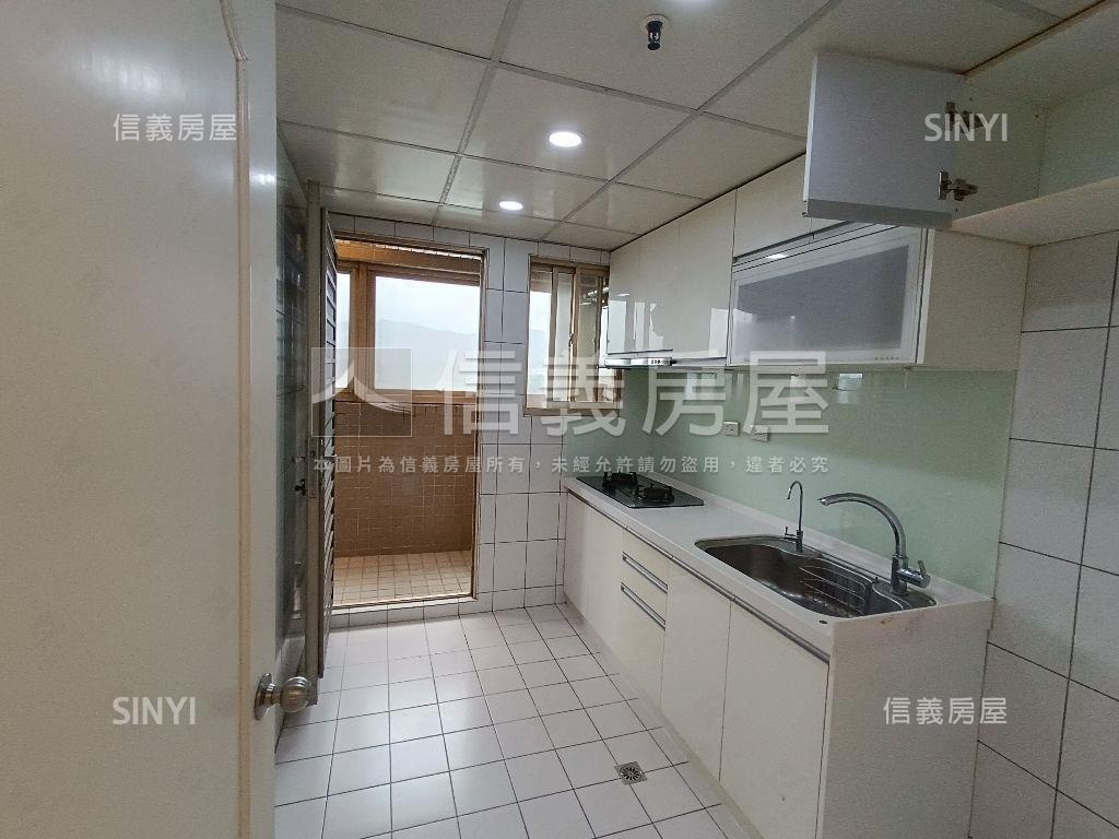 獨家～太陽大帝次高樓四房房屋室內格局與周邊環境