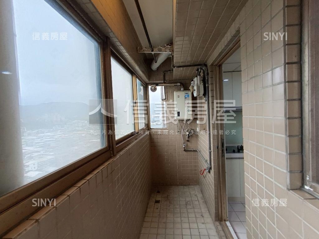 獨家～太陽大帝次高樓四房房屋室內格局與周邊環境