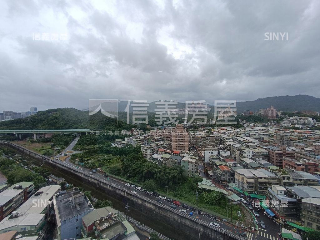 獨家～太陽大帝次高樓四房房屋室內格局與周邊環境