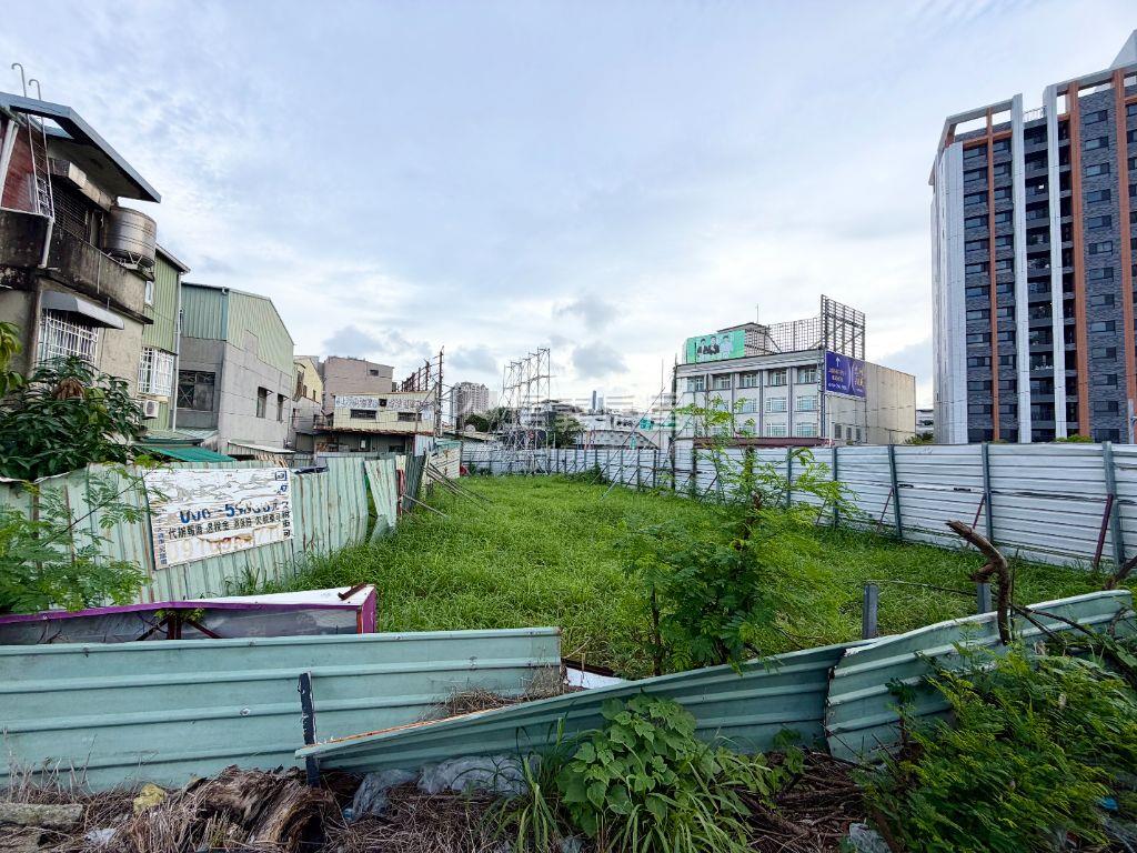 中華北路正路面黃金美地Ｂ房屋室內格局與周邊環境