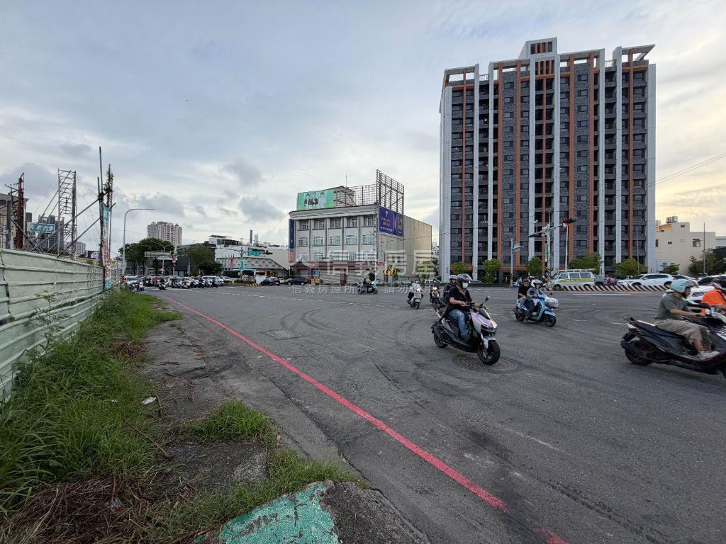 中華北路正路面黃金美地Ｂ房屋室內格局與周邊環境
