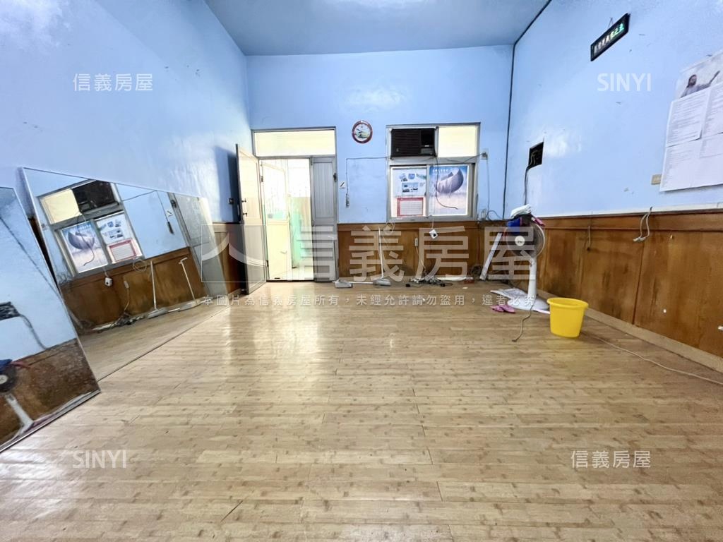 鬧中取靜低總重劃透天房屋室內格局與周邊環境