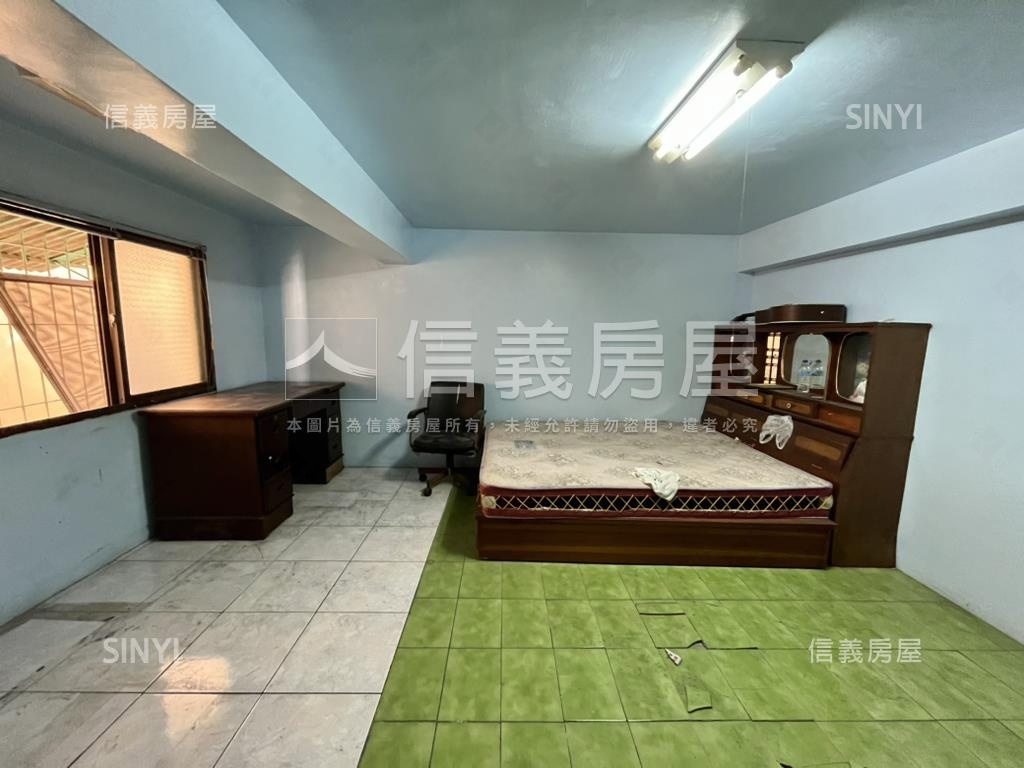 鬧中取靜低總重劃透天房屋室內格局與周邊環境