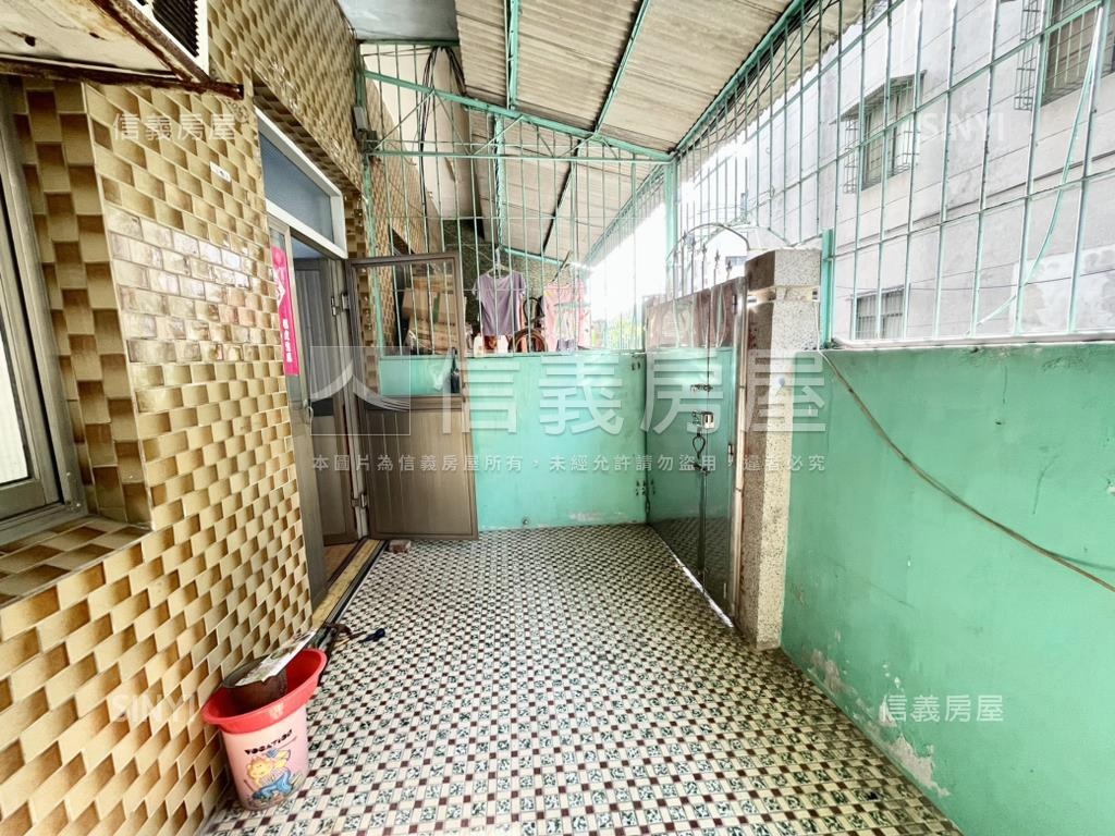 鬧中取靜低總重劃透天房屋室內格局與周邊環境