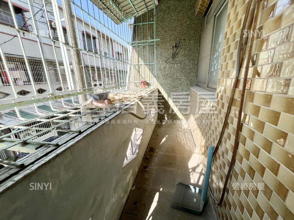 鬧中取靜低總重劃透天房屋室內格局與周邊環境