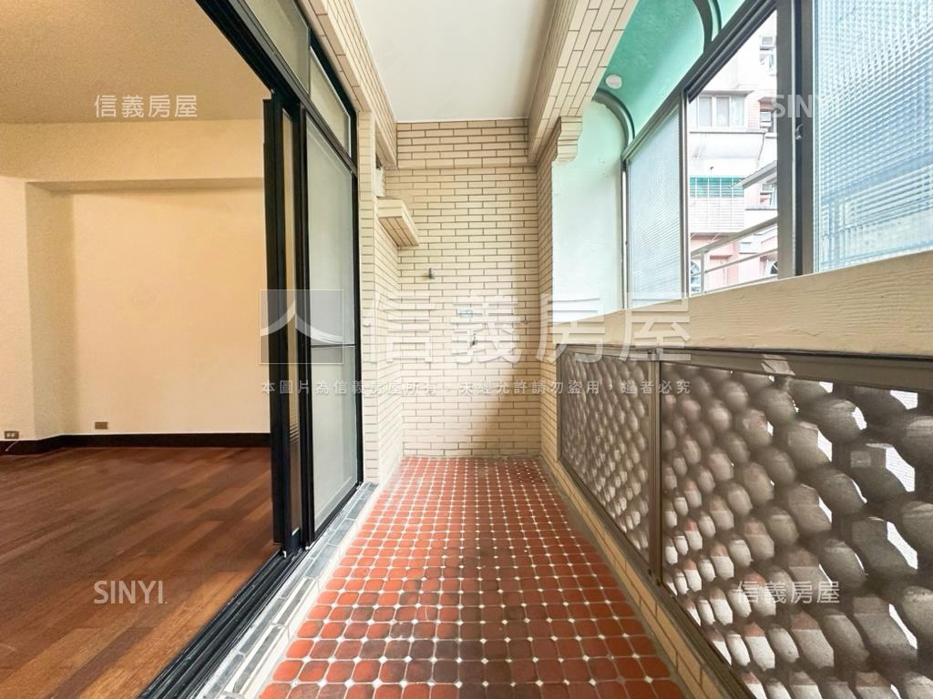 鬧中取靜邊間開窗標格公寓房屋室內格局與周邊環境