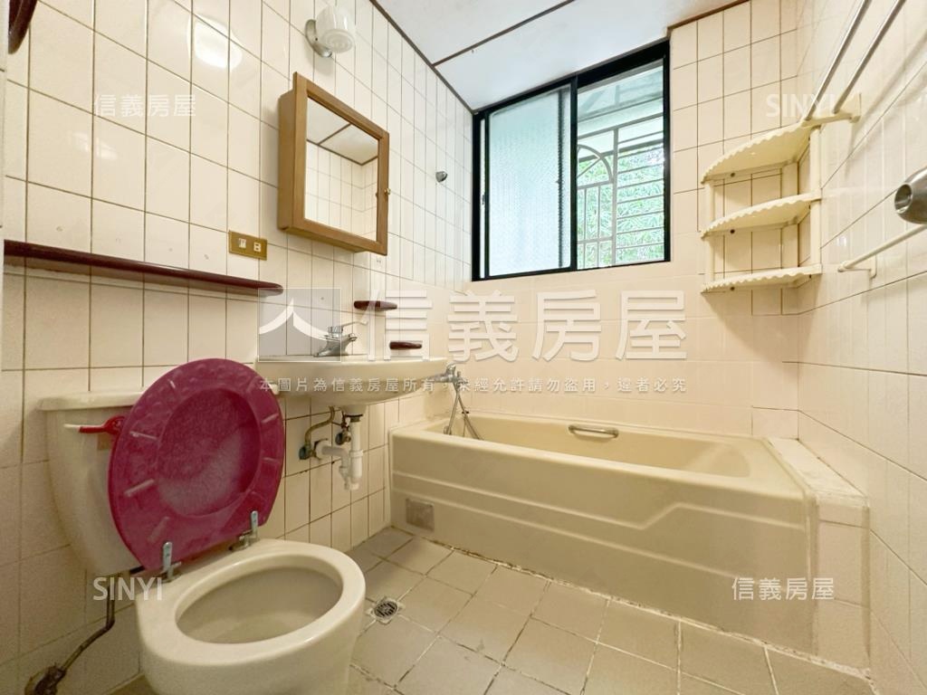 鬧中取靜邊間開窗標格公寓房屋室內格局與周邊環境