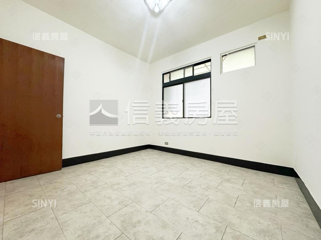 鬧中取靜邊間開窗標格公寓房屋室內格局與周邊環境