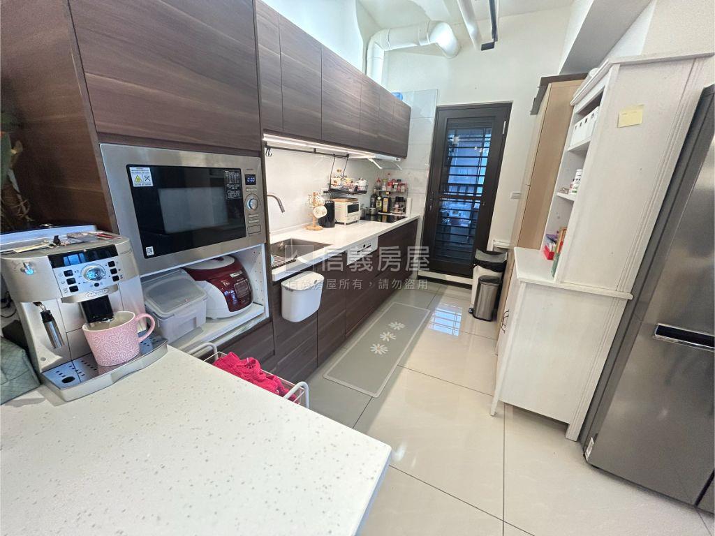 央北河岸近捷運美宅房屋室內格局與周邊環境