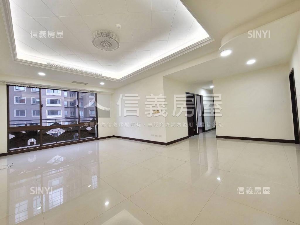 信義京華苑四房車位房屋室內格局與周邊環境