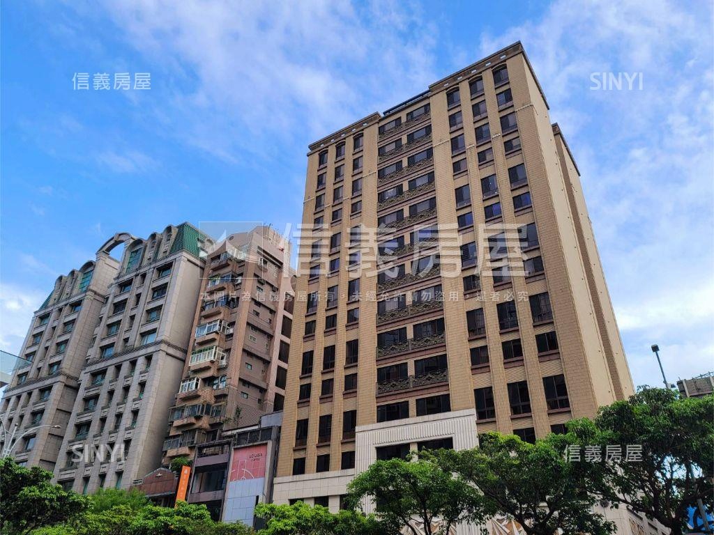 信義京華苑四房車位房屋室內格局與周邊環境