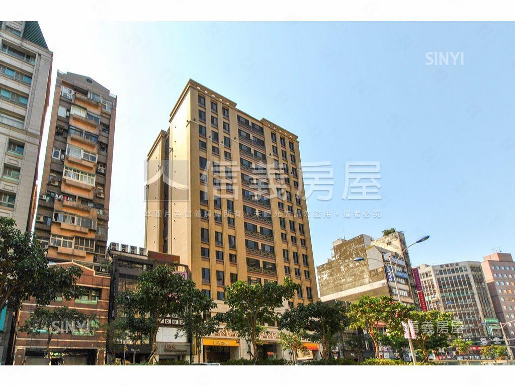信義京華苑四房車位房屋室內格局與周邊環境