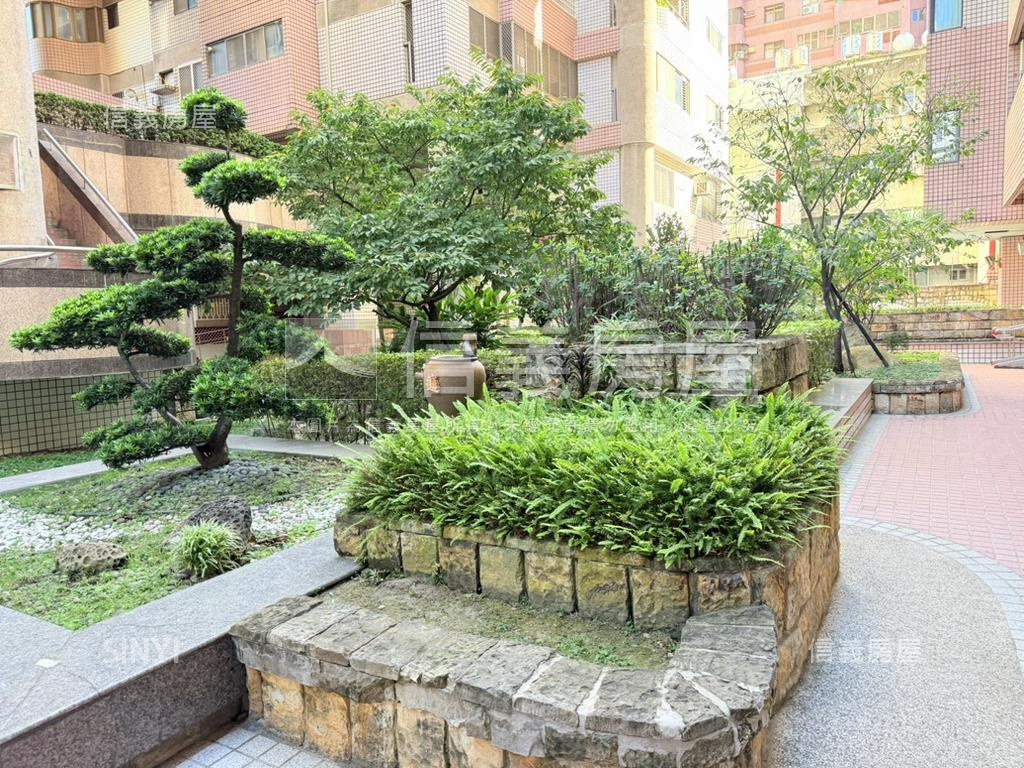 中科御景江山視野三房車位房屋室內格局與周邊環境