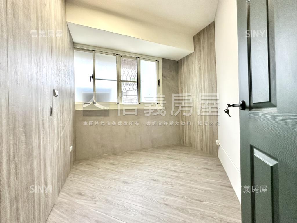 園道旁侘寂風中島餐廚２房房屋室內格局與周邊環境