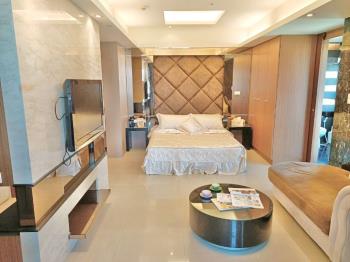 世界之心稀有明亮邊間格局