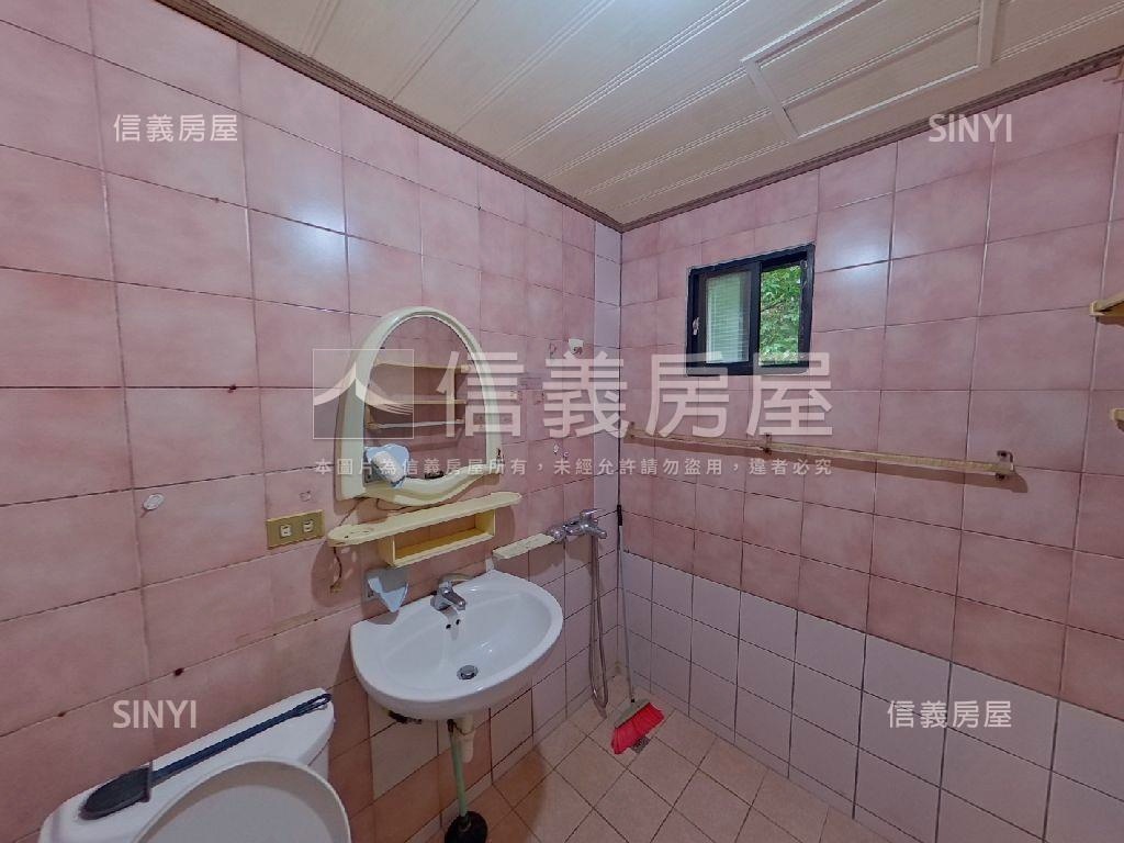 稀有低總價大空間宅房屋室內格局與周邊環境