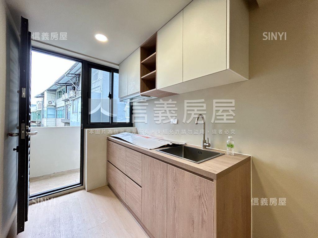 民族美妝低總美寓３Ｆ房屋室內格局與周邊環境