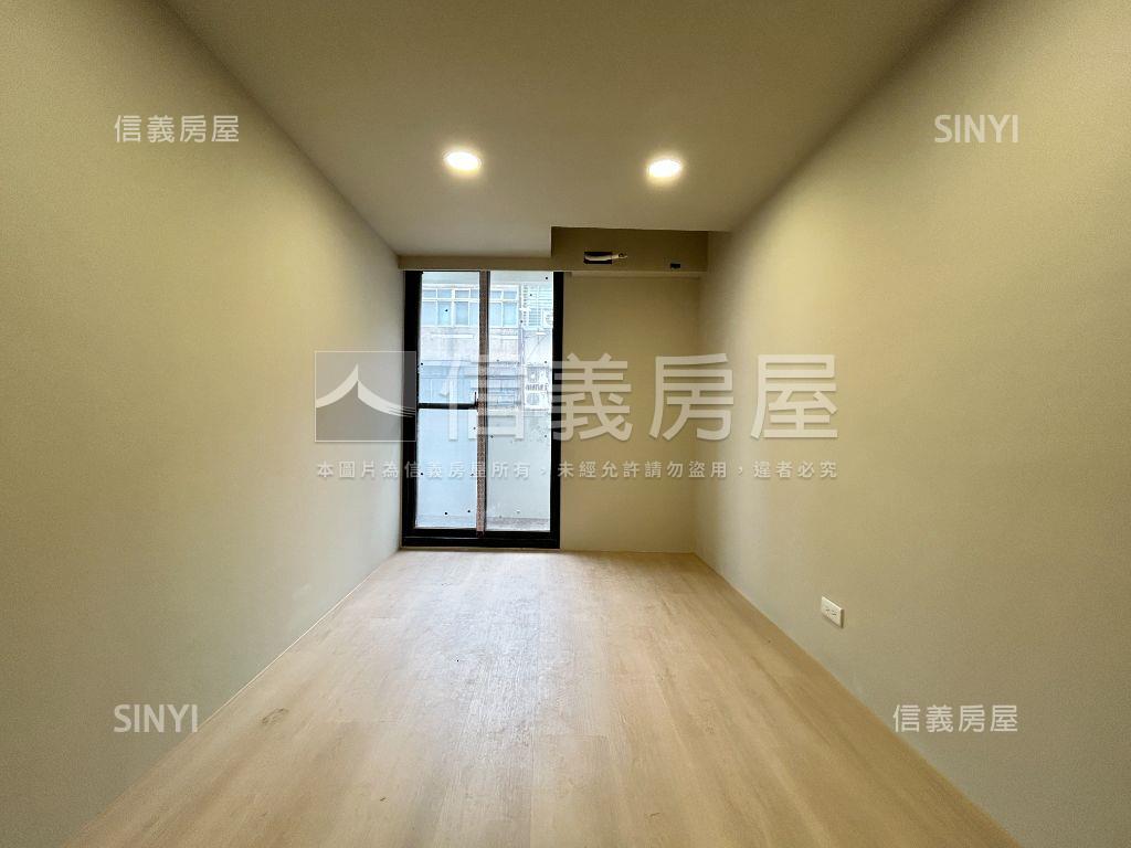 民族美妝低總美寓３Ｆ房屋室內格局與周邊環境