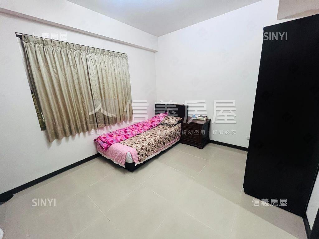 四維商圈車庫美透天房屋室內格局與周邊環境