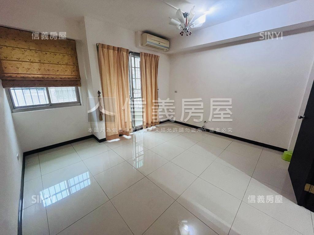 四維商圈車庫美透天房屋室內格局與周邊環境