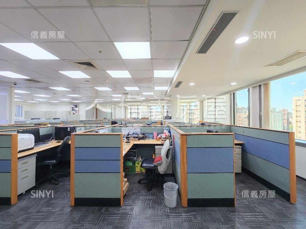 玻璃帷幕捷運一級商辦房屋室內格局與周邊環境