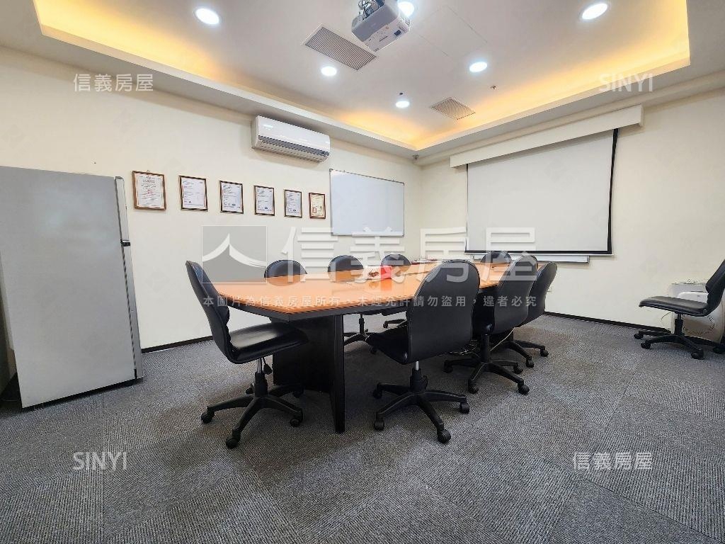 玻璃帷幕捷運一級商辦房屋室內格局與周邊環境