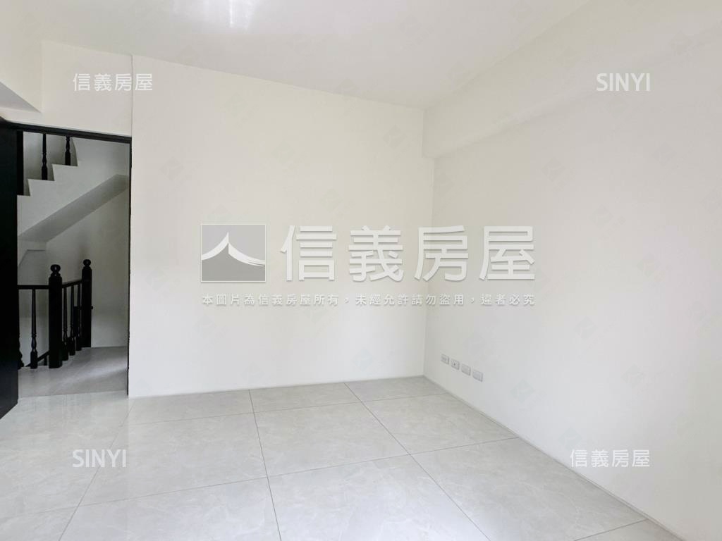 不用３千萬全新電梯別墅房屋室內格局與周邊環境
