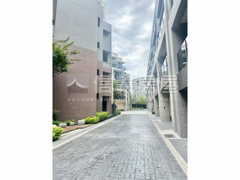 不用３千萬全新電梯別墅房屋室內格局與周邊環境