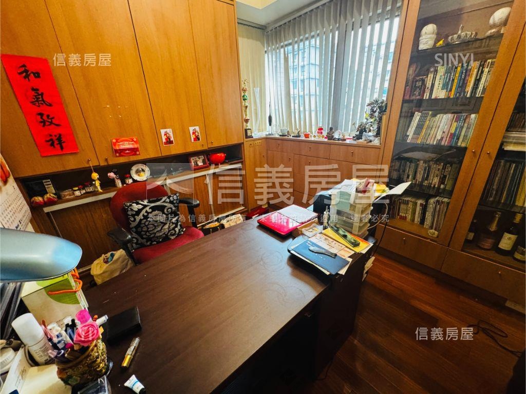 麗湖學區靜巷山景大湖尊境房屋室內格局與周邊環境
