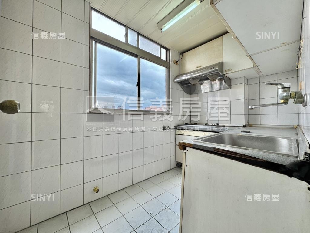 專任泰隆新貴族美三房●品房屋室內格局與周邊環境