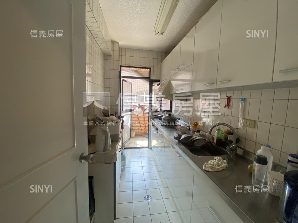 太子東都頂樓邊間華居房屋室內格局與周邊環境