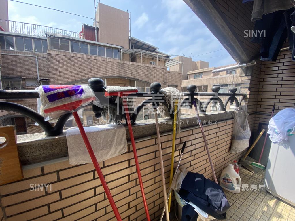 太子東都頂樓邊間華居房屋室內格局與周邊環境