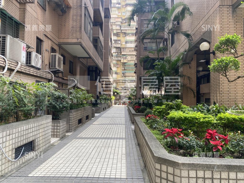 太子東都頂樓邊間華居房屋室內格局與周邊環境