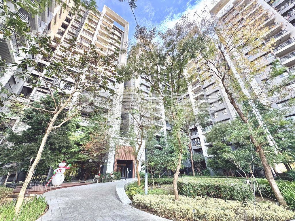 ２０２０三房雙平車房屋室內格局與周邊環境