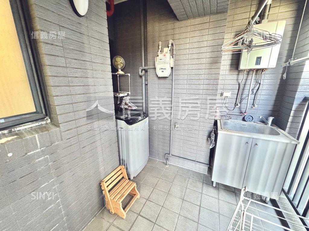 ２０２０三房雙平車房屋室內格局與周邊環境