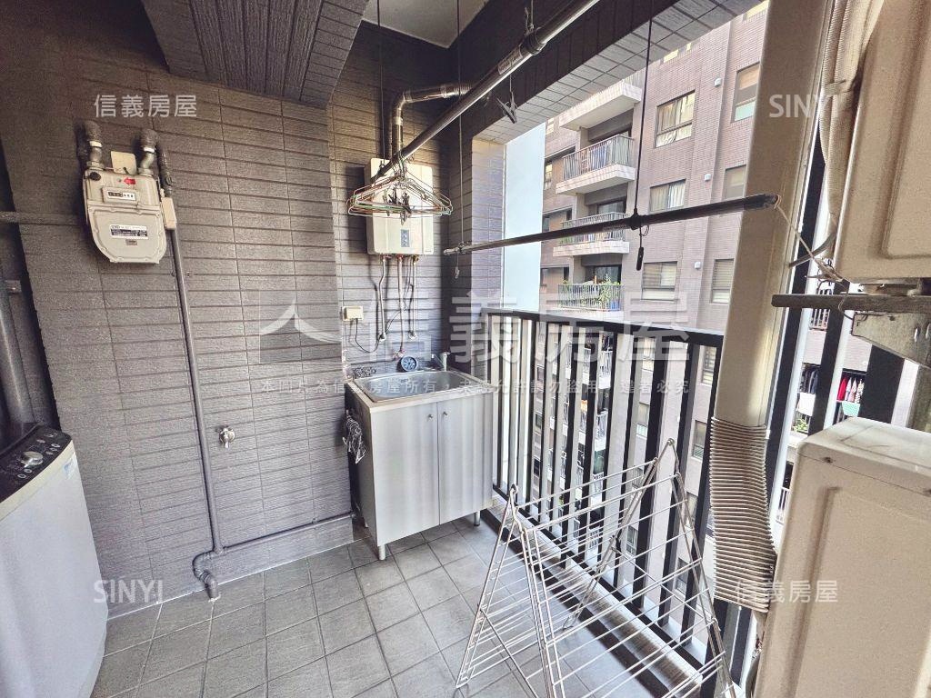 ２０２０三房雙平車房屋室內格局與周邊環境