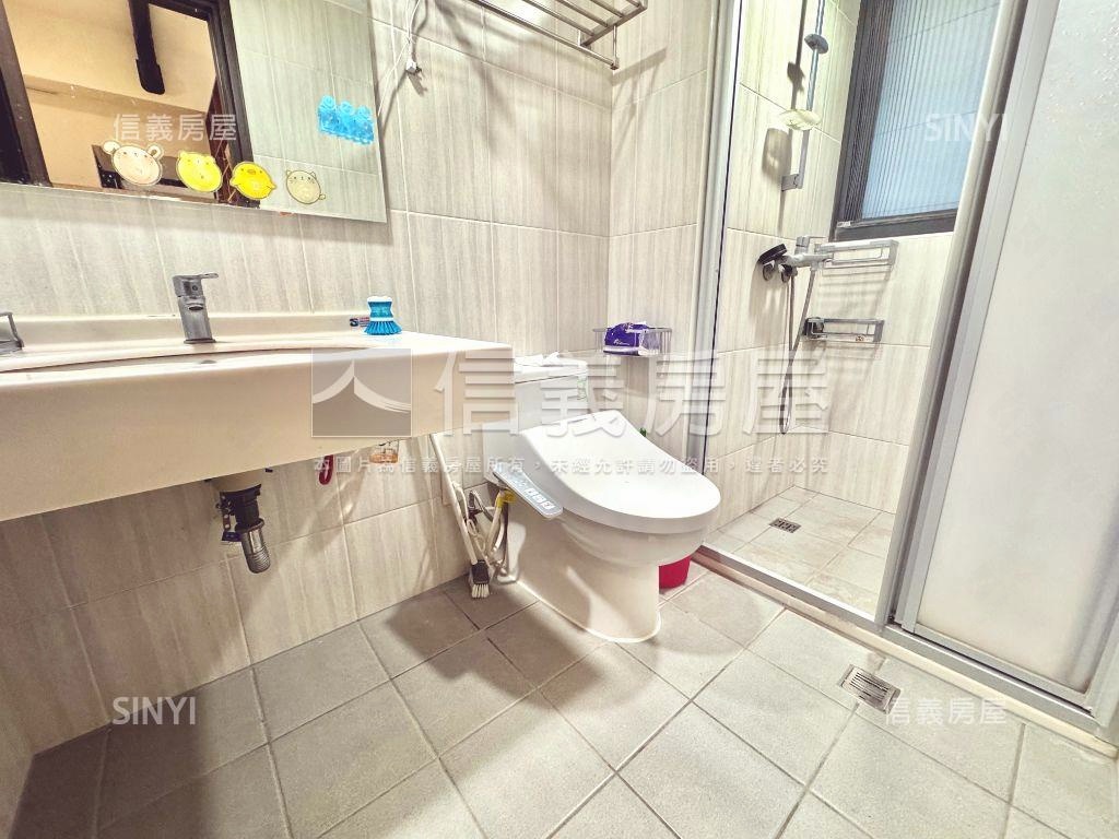 ２０２０三房雙平車房屋室內格局與周邊環境