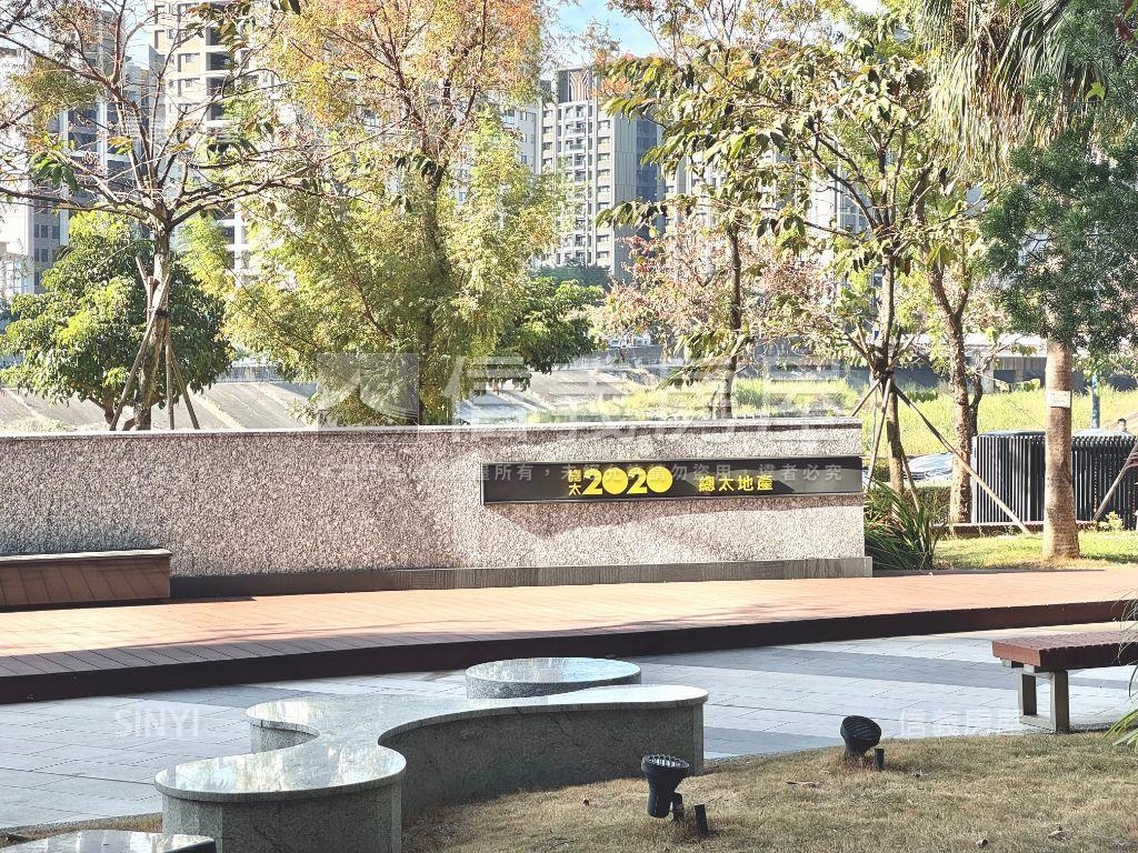 ２０２０三房雙平車房屋室內格局與周邊環境