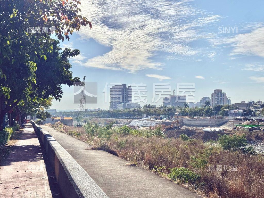 ２０２０三房雙平車房屋室內格局與周邊環境