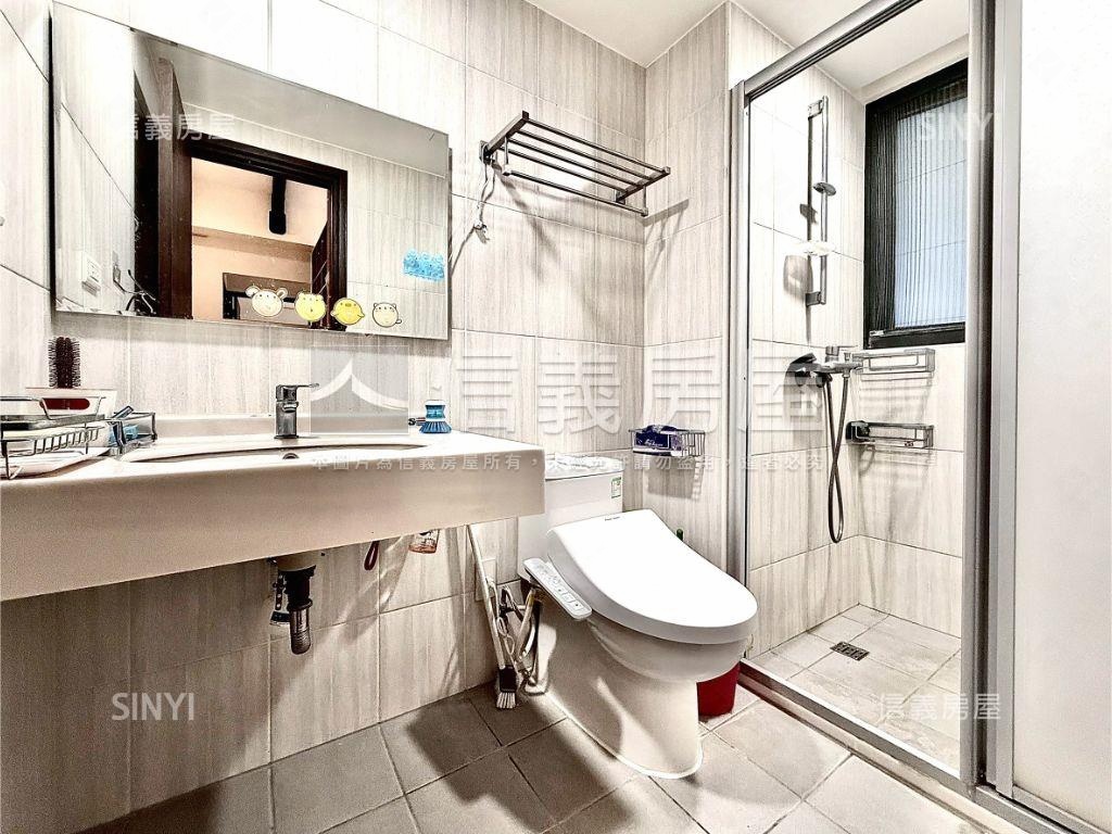 ２０２０三房雙平車房屋室內格局與周邊環境