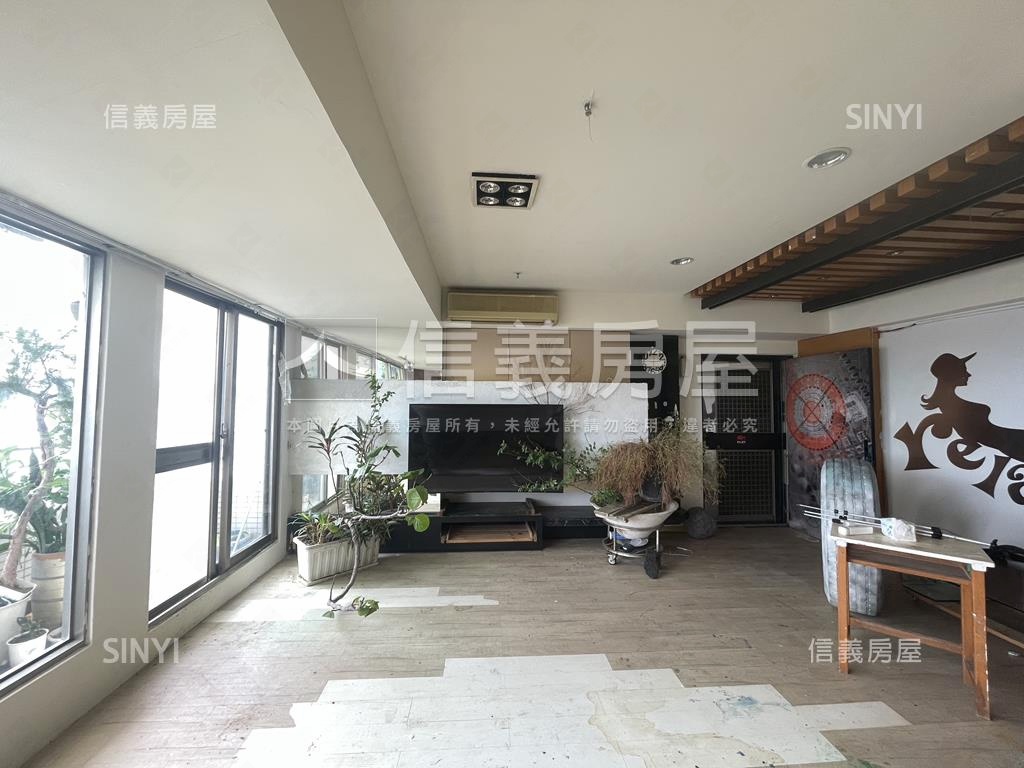 巨蛋博愛高樓景觀．附車位房屋室內格局與周邊環境