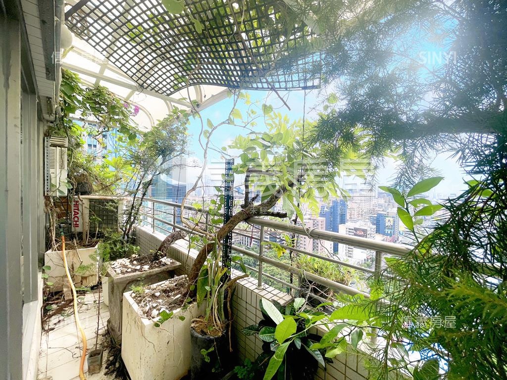 巨蛋博愛高樓景觀．附車位房屋室內格局與周邊環境