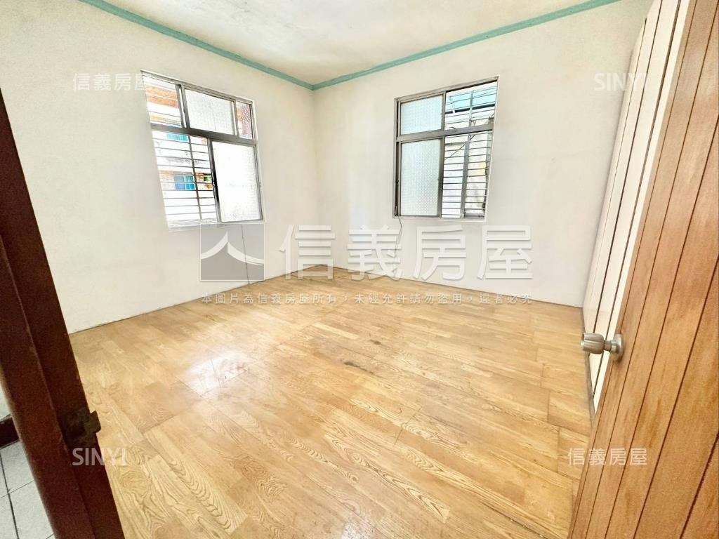 重陽國小邊間黃金三樓房屋室內格局與周邊環境