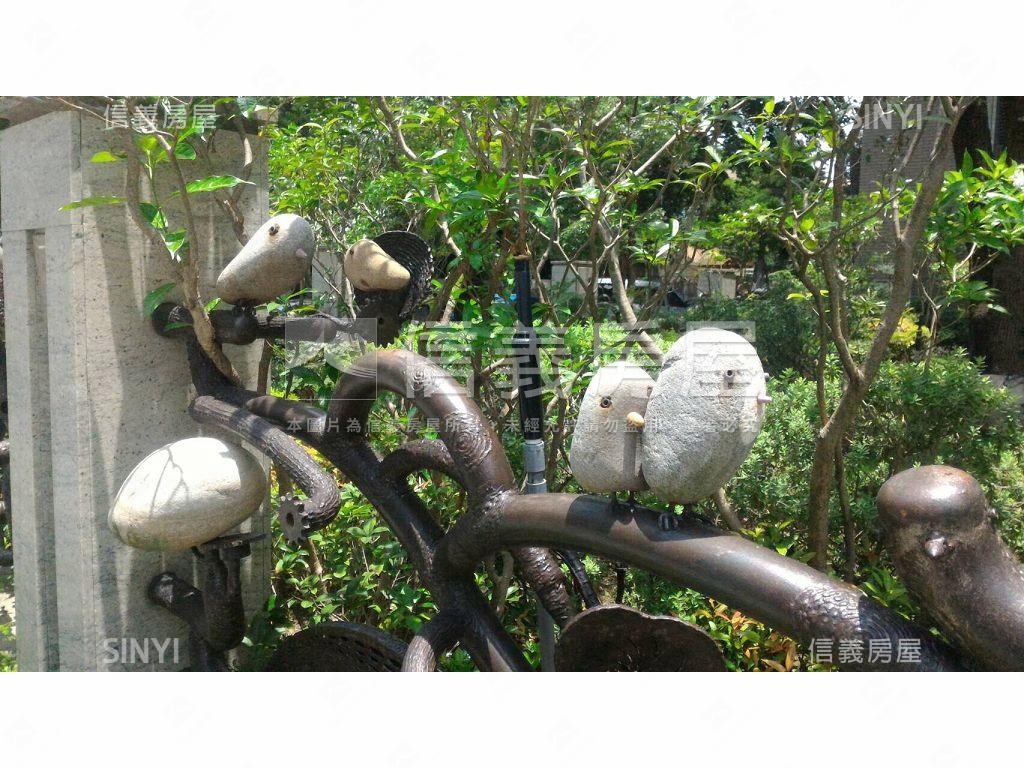極．龍寶品臻邸房屋室內格局與周邊環境