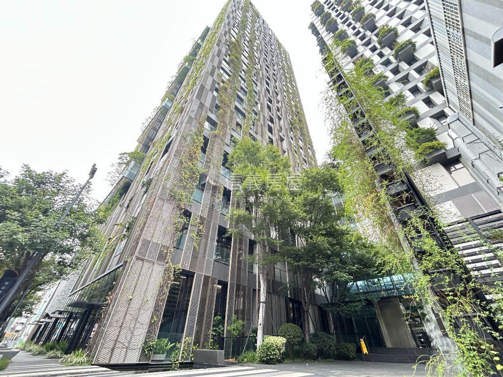 磐鈺雲華✦高樓裝潢綠建築房屋室內格局與周邊環境