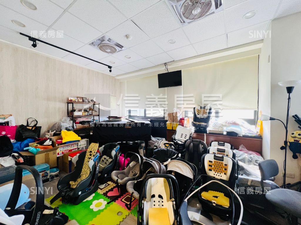 近建工商圈優質角窗店面房屋室內格局與周邊環境