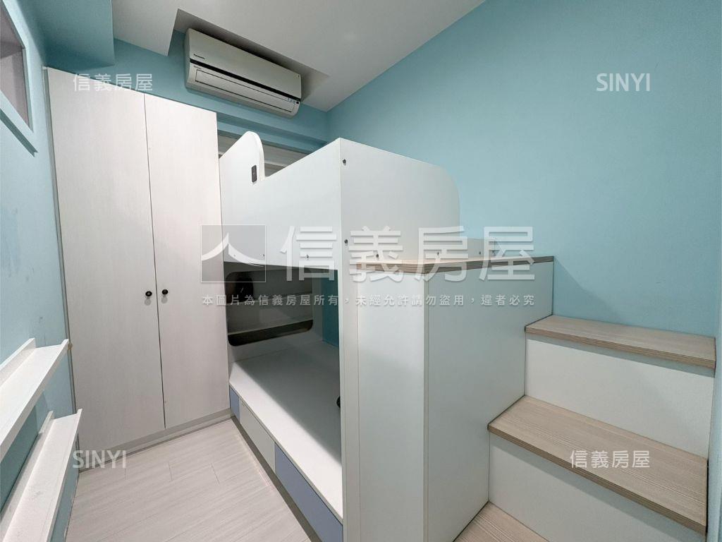 ＭＭ２１邊間兩房美裝潢房屋室內格局與周邊環境